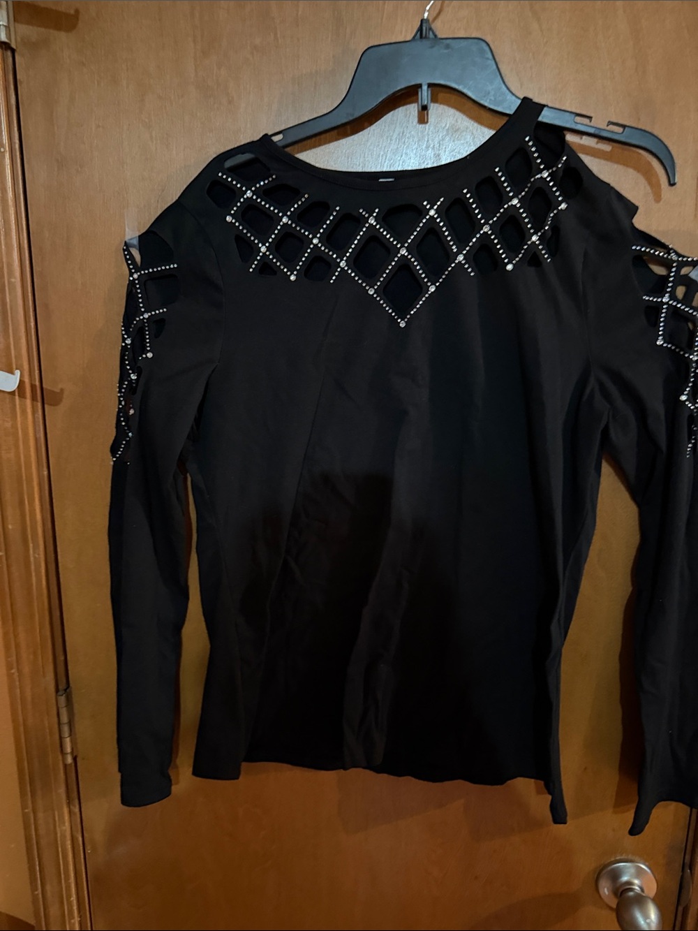 Black Long-Sleeve Cold-Shoulder Tee with Rhinestone Lattice